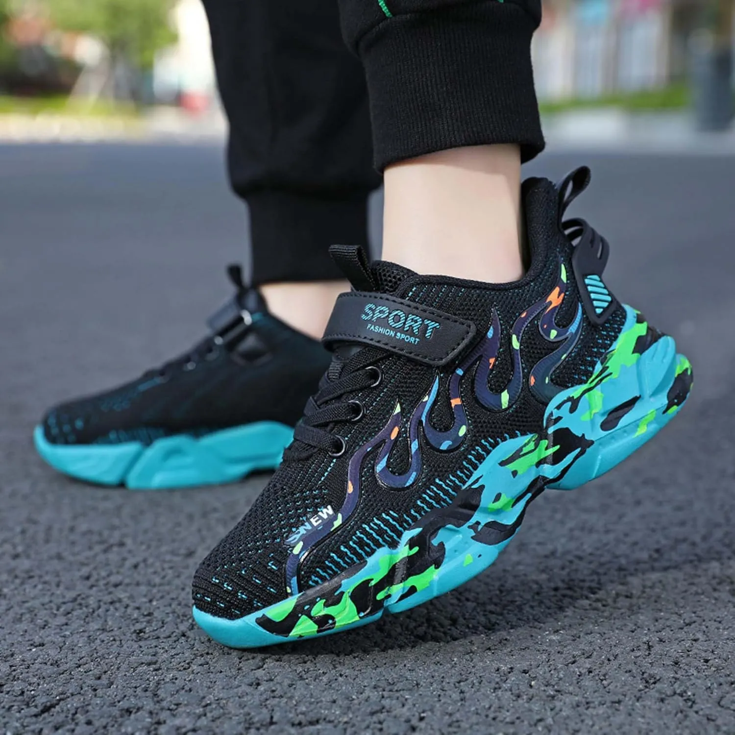 Boys Basketball Shoes Children's Fashion Sneakers Girls Basketball Shoes Indoor and Outdoor Training Running Shoes Breathable Tennis Shoes Students Outdoor Sports Badminton Shoes