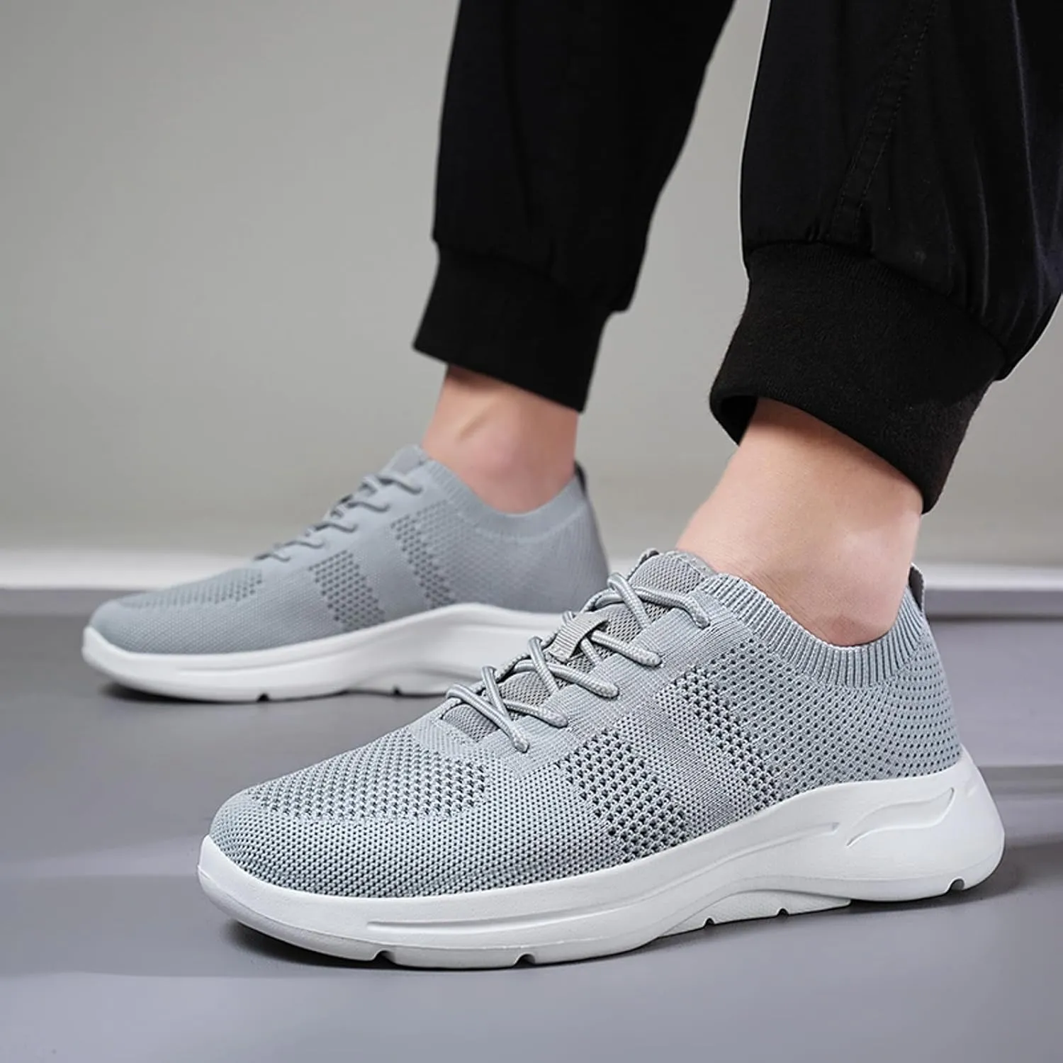 Casual Walking Shoes Men Sports Shoes Fashionable New Pattern Simple and Pure Color Mesh Breathable and Comfortable Flat