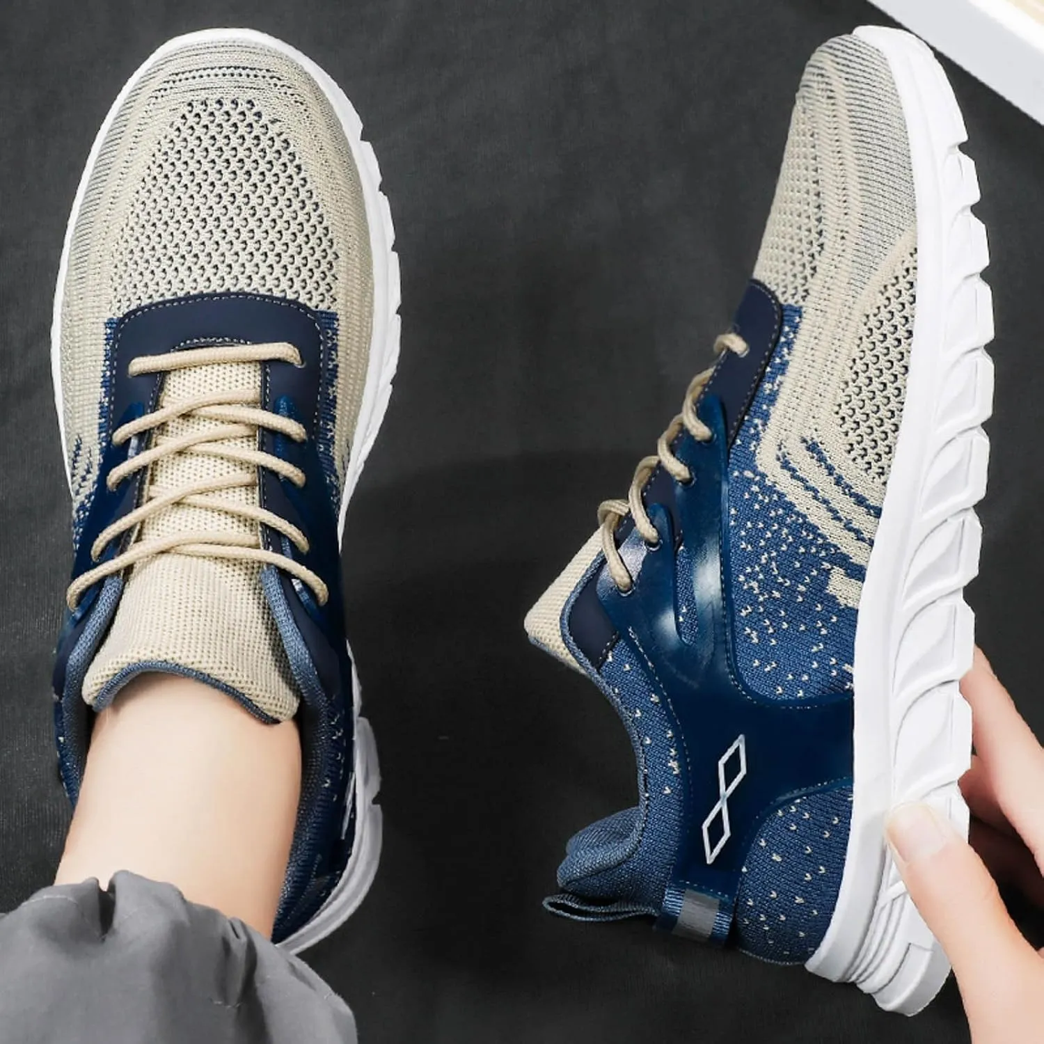 Fashion Sneaker Lace-Up Men Sports Shoes Fashionable New Pattern Simple Color Matching Flat Bottom Comfortable Lace Up