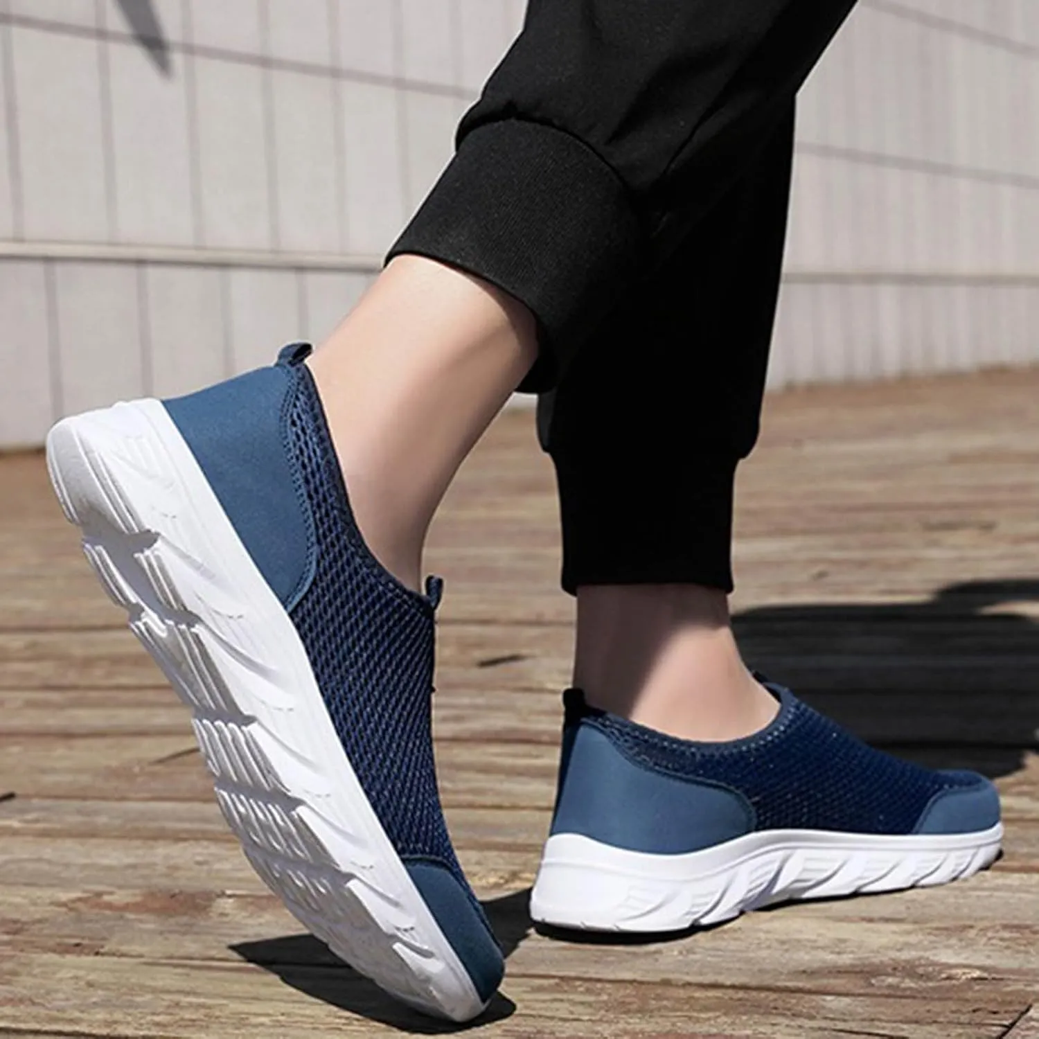 Fashion Sneaker Lace-Up Men's Mesh Foot Covered Breathable Lightweight Travel Slip On Sneakers