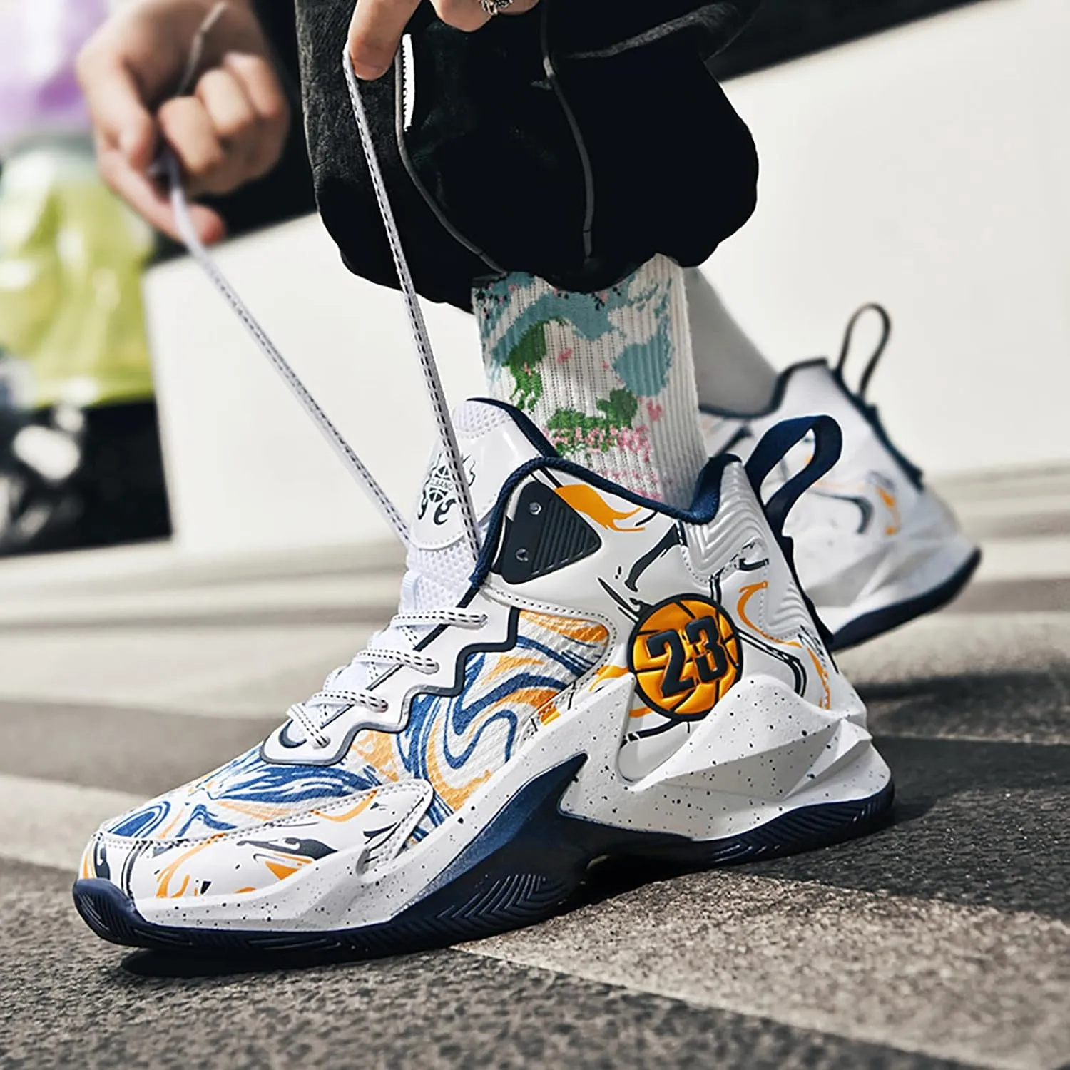 Men Basketball Shoes Fashion Athletic Sneakers Outdoor Sport Shoes Lightweight Volleyball Shoes Non Slip Basketball Shoes