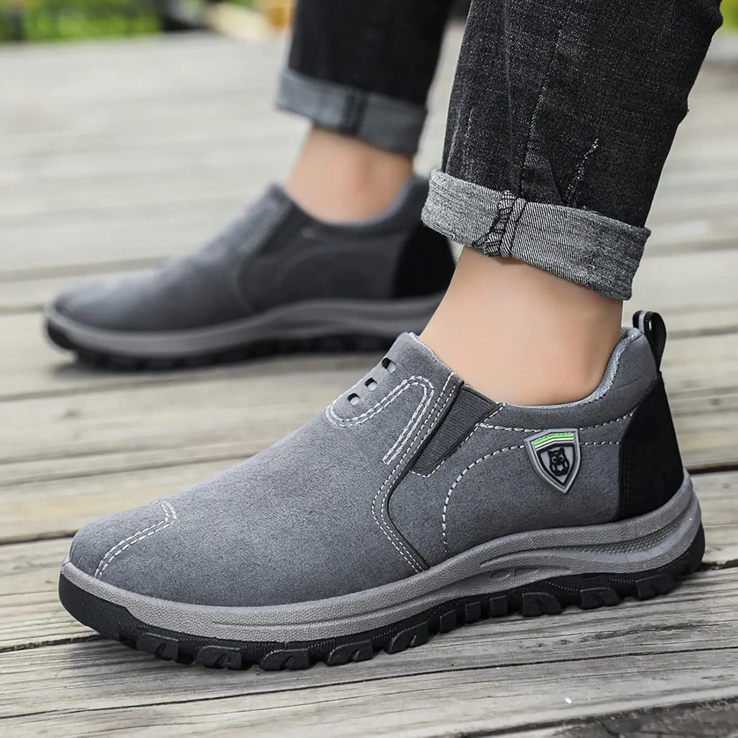 Mens Everyday Sneakers Men's New Pure Color Suede Fashion Casual Sports Shoes in Spring and